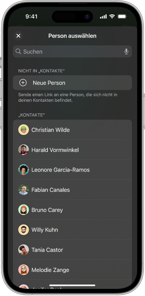 Der Bildschirm „Einladungen senden“ und eine Liste mit Kontakten auf einem iPhone