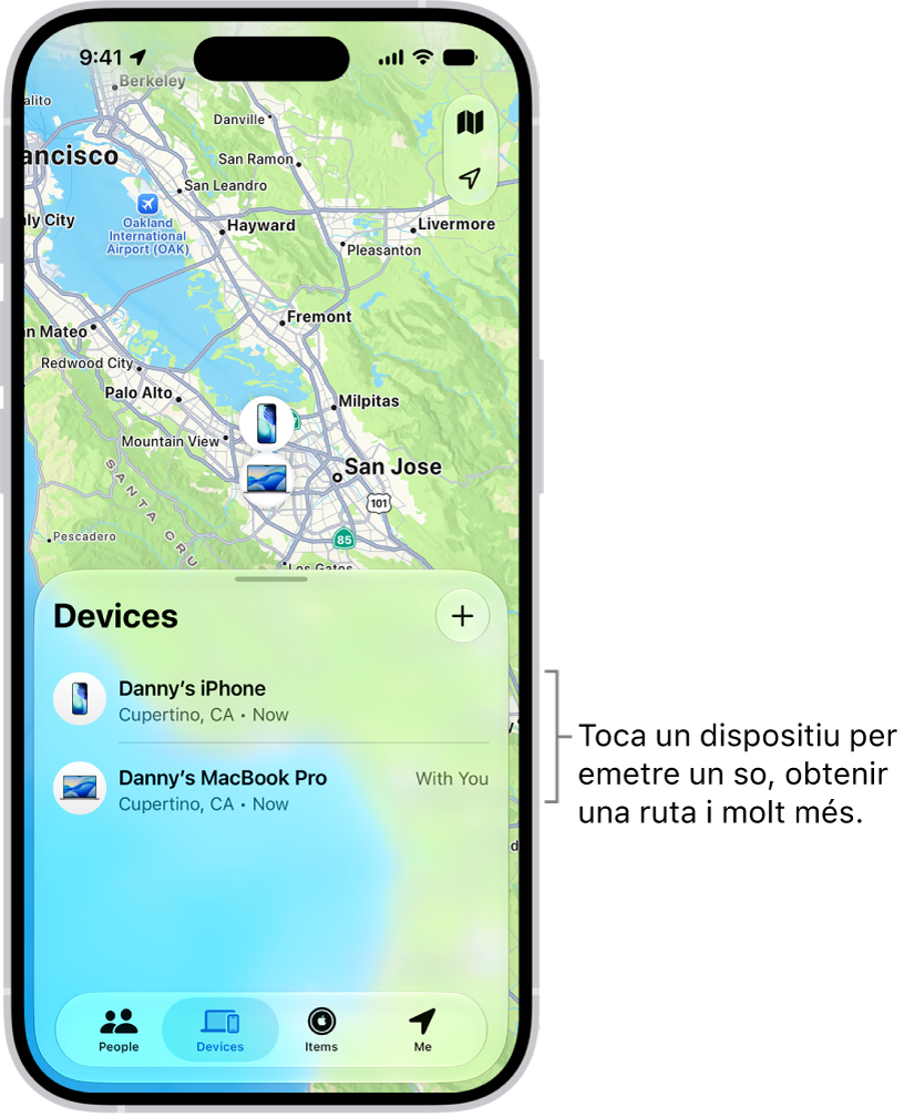 Pantalla de l’app Cerca oberta per la llista de dispositius. A la llista de dispositius hi ha dos dispositius: l’iPhone de l’Adrià i l’iPad de l’Adrià. Es mostren les seves ubicacions en un mapa.