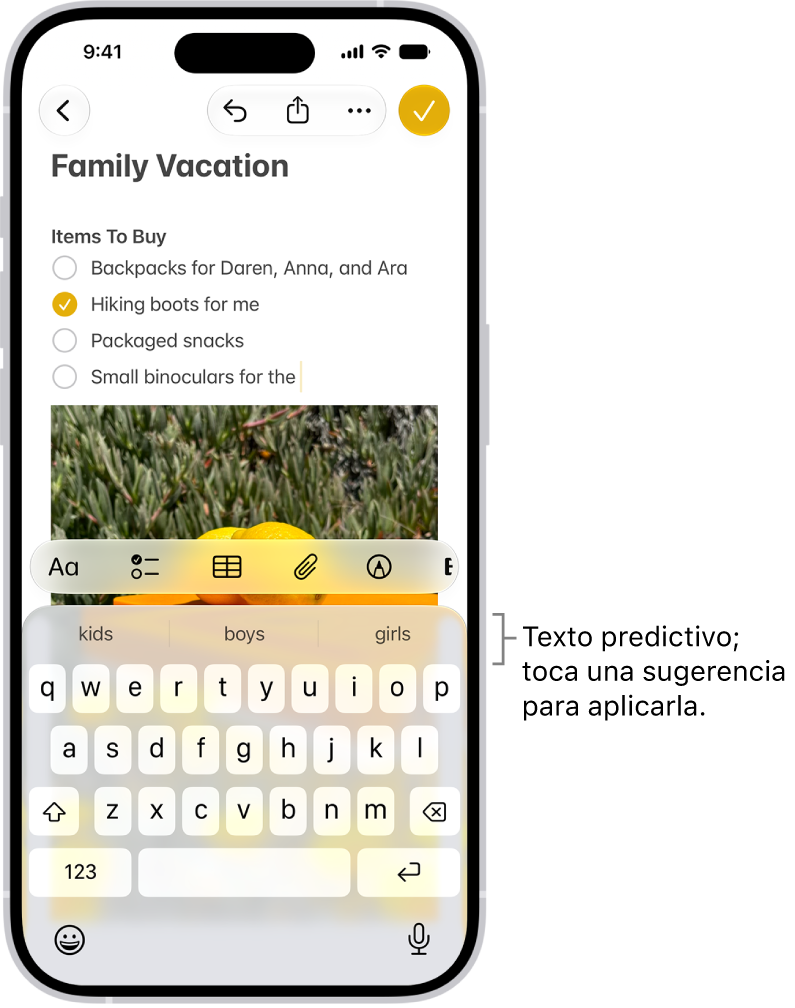El teclado en pantalla está abierto en la app Mensajes. Se introduce texto en el campo de texto y encima del teclado aparecen sugerencias de texto predictivo para la siguiente palabra.