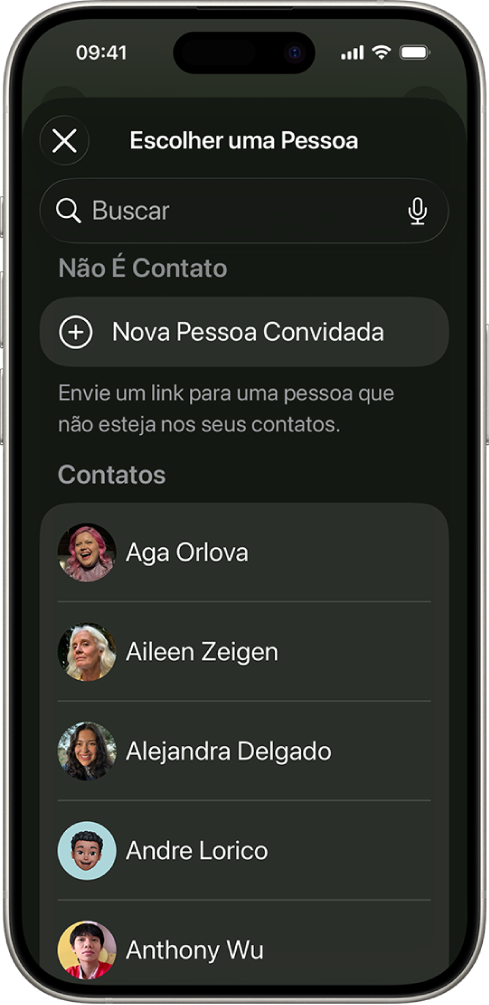 A tela Escolher uma Pessoa e uma lista de contatos em um iPhone.