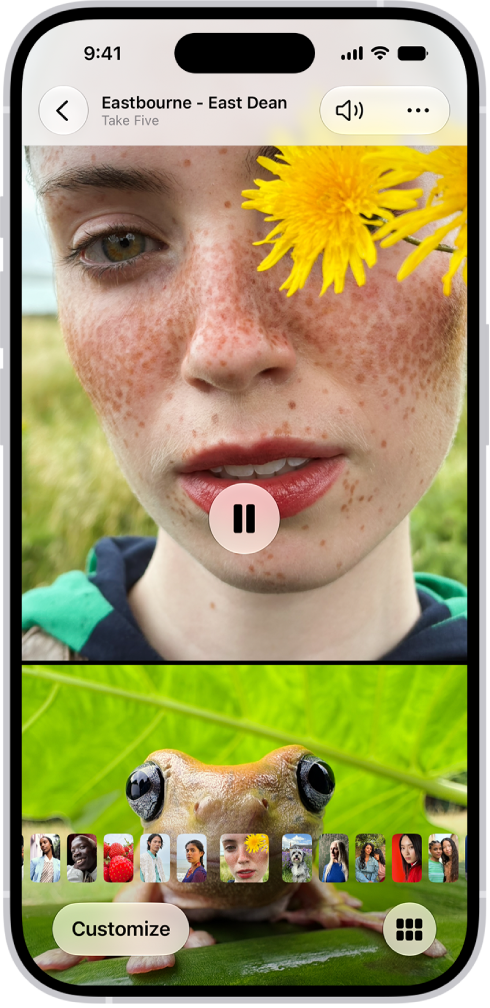 Ett minne spelas upp i mitten av skärmen. Längst ned på skärmen finns knapparna Minnen-mixar och Bläddra. Överst på skärmen finns knapparna Tillbaka, Ljud av och Mer. Överst på skärmen i mitten finns platsen för bilden och namnet på låten som spelas upp.