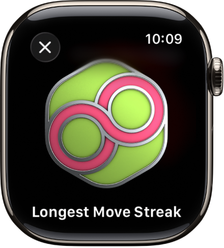Apple&nbsp;Watch montrant la réalisation d’un trophée. Sous le trophée se trouve sa description. Vous pouvez faire glisser le trophée pour le faire pivoter.