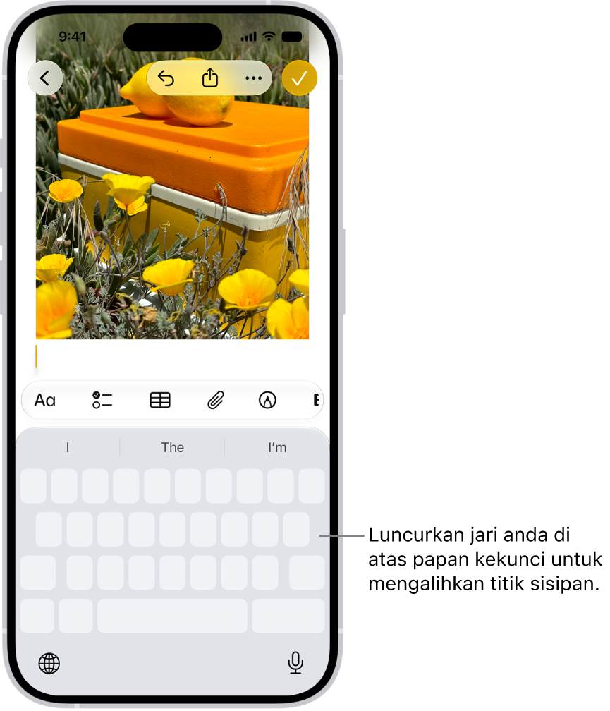 Dokumen terbuka dalam app Nota. Papan kekunci atas skrin berada di separuh bawah skrin berada dalam mod trackpad.