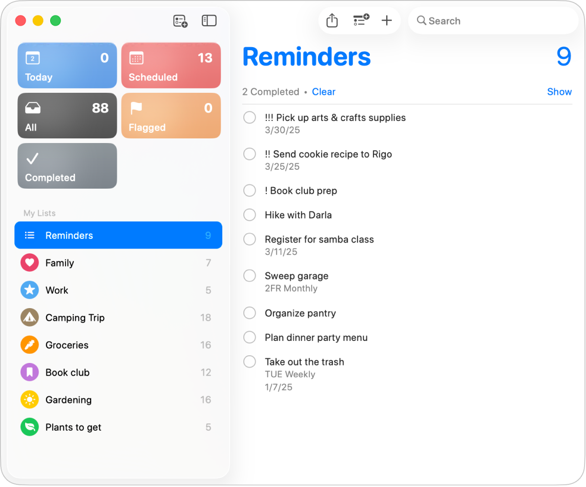 Okno aplikacji Przypomnienia pokazujące na pasku bocznym listy przypomnień z&nbsp;konta iCloud.