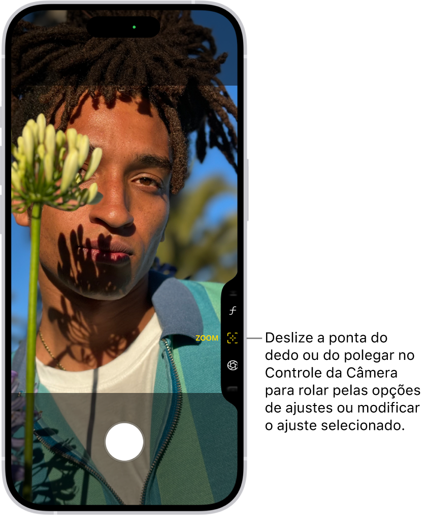 O menu Controle da Câmera está aberto no app Câmera. O controle de Zoom está selecionado.