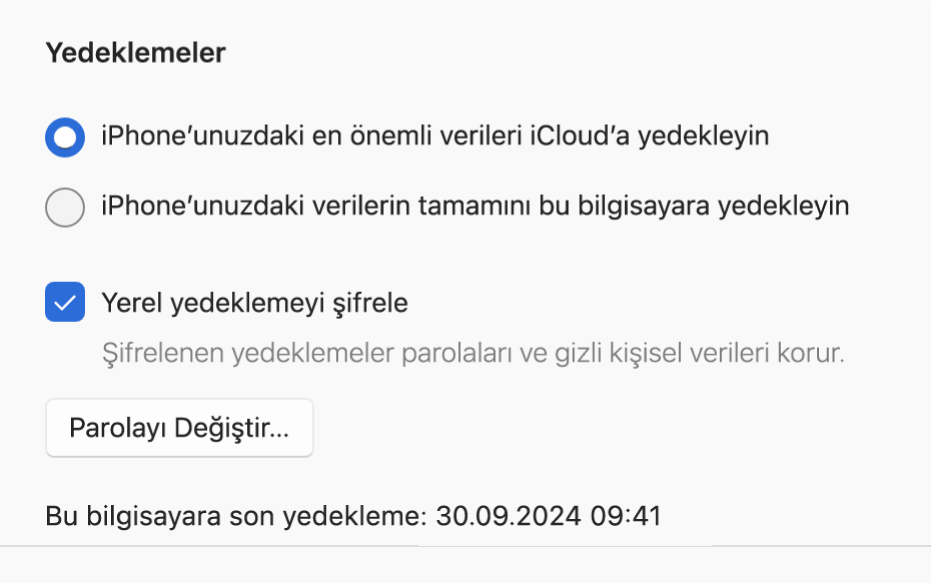Bir Apple aygıtını yedekleme ve geri yükleme seçeneklerini gösteren Apple Aygıtları penceresi.