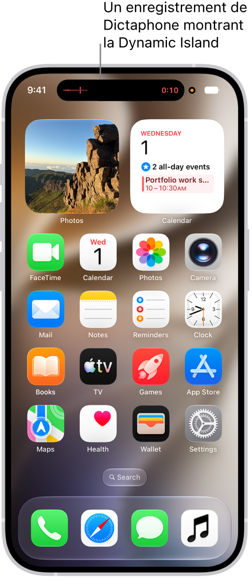 L’écran d’accueil de l’iPhone, avec un enregistrement Dictaphone en cours dans la Dynamic&nbsp;Island en haut de l’écran.
