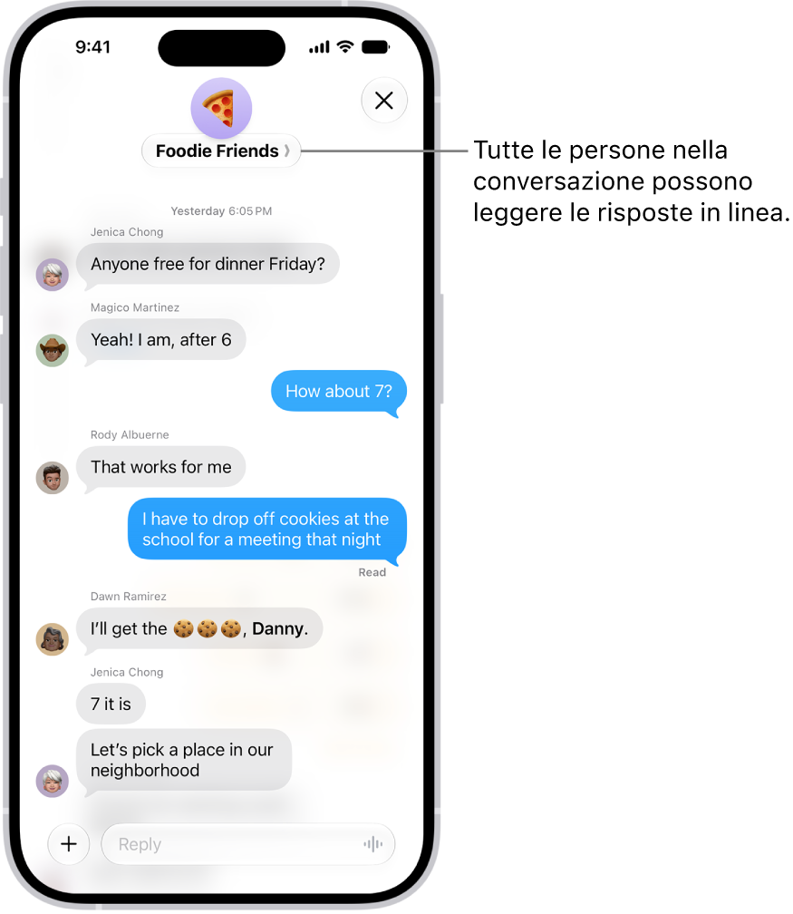 Scrittura di una risposta in linea all’interno di una conversazione di gruppo in Messaggi. Un’altra persona nella conversazione viene menzionata e il nome è in corsivo.