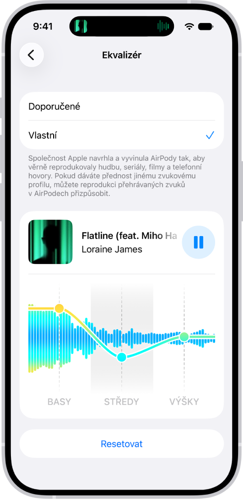 Obrazovka iPhonu s&nbsp;ekvalizérem nastaveným na Vlastní a&nbsp;posuvníky pro nízké, střední a&nbsp;vysoké tóny pod ním.