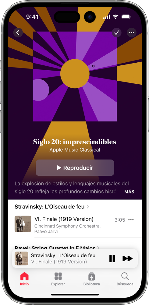 iPhone con una playlist en la app Apple Music Classical y una pista que se está reproduciendo en la parte inferior de la pantalla.