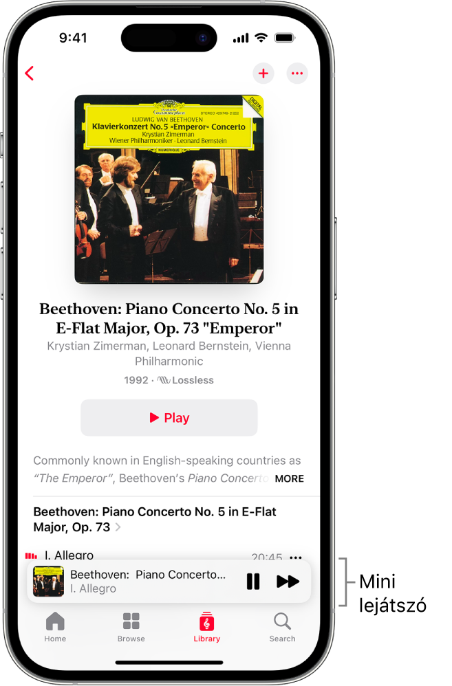 Egy iPhone-on a Mini lejátszó látható az Apple Music Classicalban. A képernyő tetején egy albumborító, a mű címe és a Lejátszás gomb látható. A Mini lejátszó a képernyő alján jelenik meg. A Mini lejátszó alatt a Home, a Browse, a Library és a Search gombok láthatók.