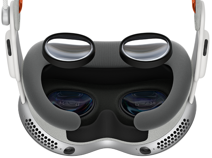 Apple&nbsp;Vision&nbsp;Pro avec ZEISS Inserts Optiques installés, pour montrer comment les attacher.