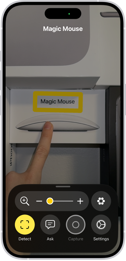 L’app Loupe qui détecte un doigt pointant du texte sur un mur.
