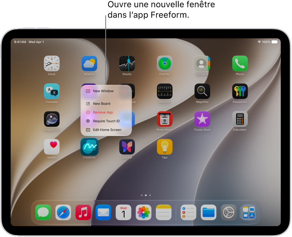 L’écran d’accueil d’un iPad, avec le menu de l’app Freeform ouvert. La liste des actions que vous pouvez choisir est affichée, notamment pour ouvrir une nouvelle fenêtre dans l’app, créer un tableau, afficher toutes les fenêtres ouvertes de l’app, et plus encore.