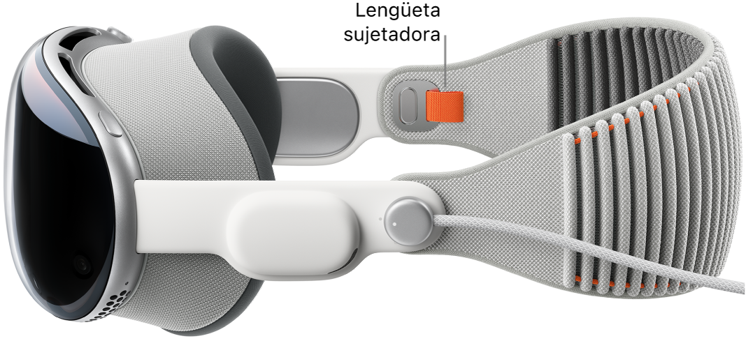 Un Apple&nbsp;Vision&nbsp;Pro con la banda sencilla tejida acoplada. Se muestra la lengüeta sujetadora de color naranja en la parte interior de la banda sencilla tejida.