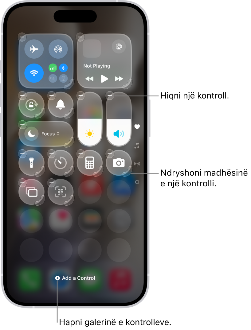 Control Center duke u modifikuar, me një buton Remove dhe dorezën e ndryshimit të madhësisë në çdo kontroll.