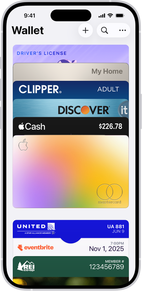 Pantalla de Wallet mostrando varias tarjetas y pases.